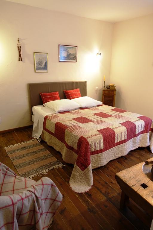 Le Grand Saint Paul Bed and Breakfast Rognes Rum bild